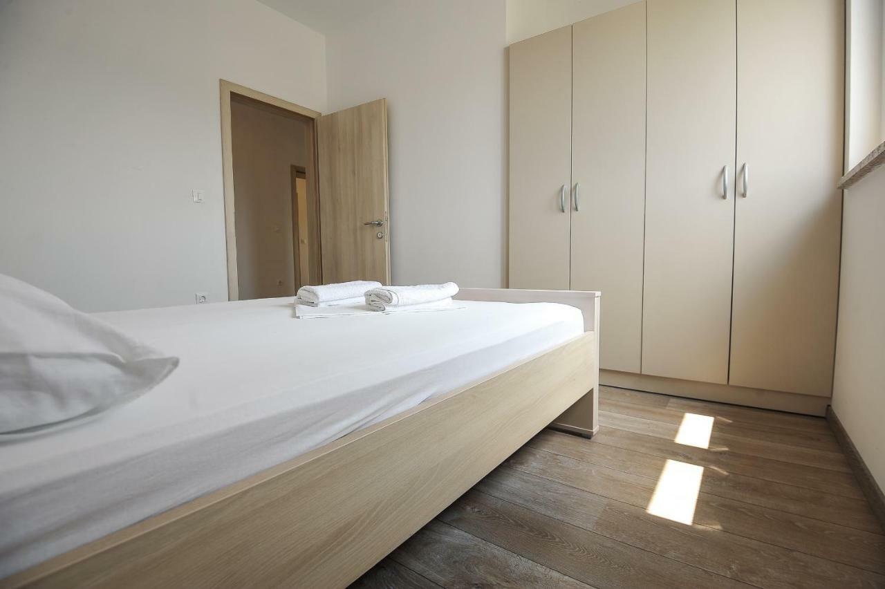 Apartmani Vrtlici Zdenka Stara Novalja Exterior foto